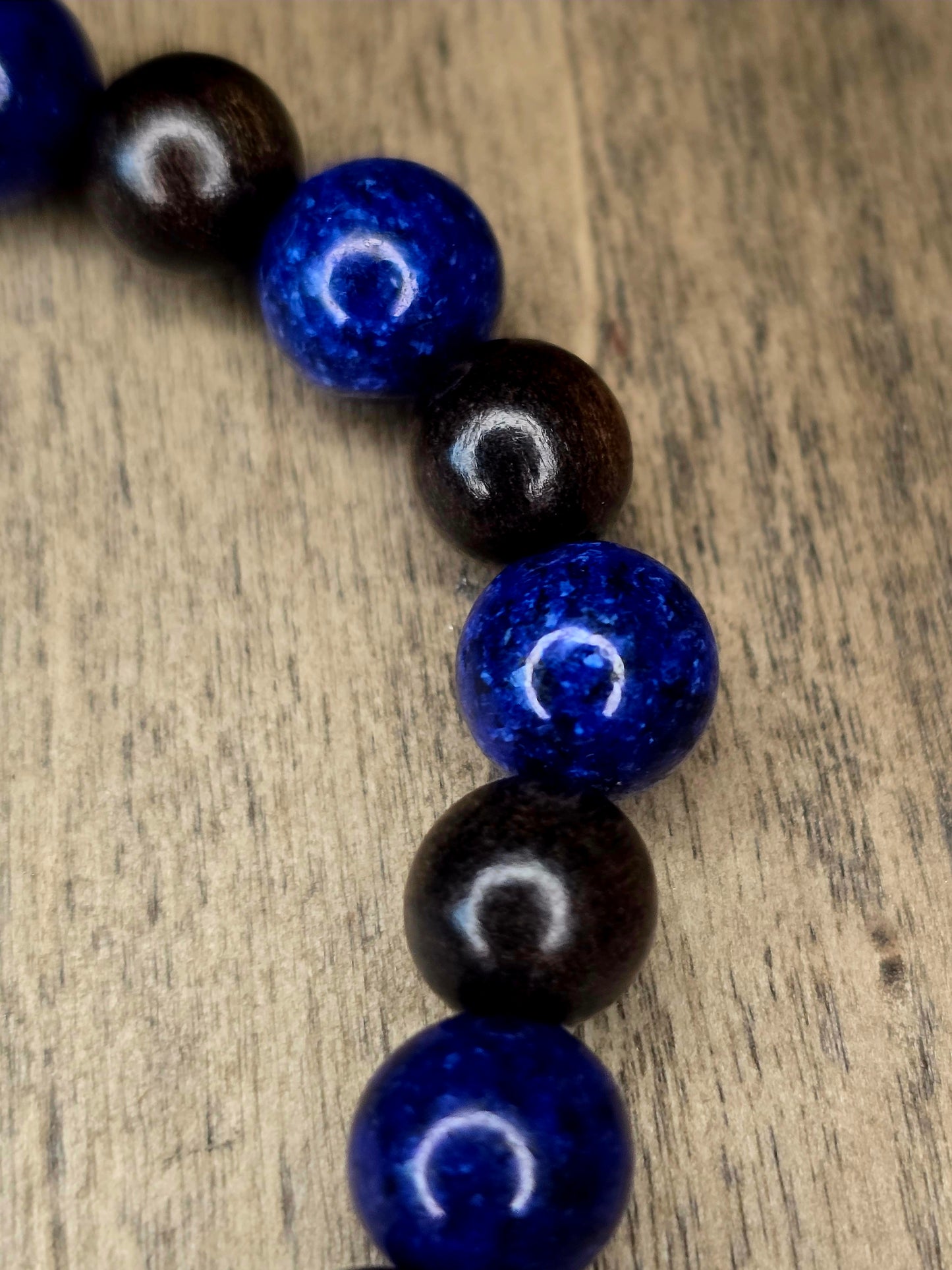 Lapis & Sandalwood Bracelet | Insight & Communication