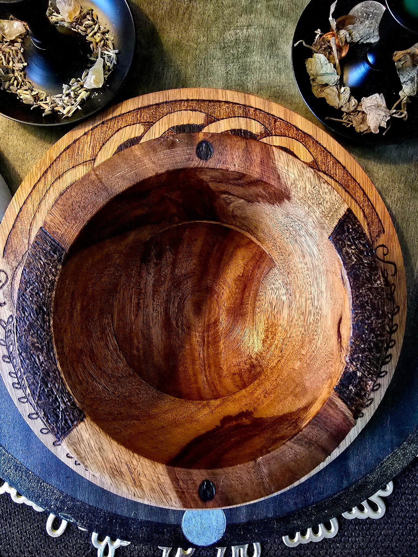 Hand-Burned Celtic Knotwork Mortar & Pestle – Sheesham Rosewood Ritual Set