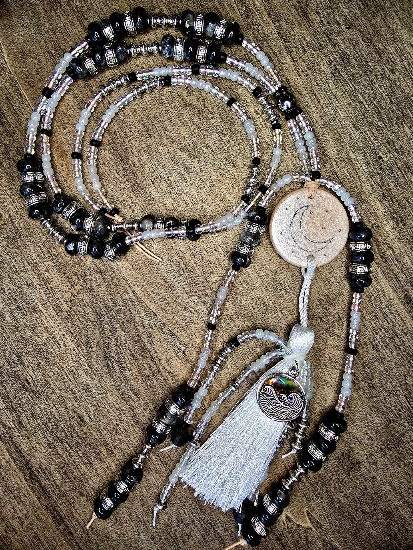 Selene Talisman | Lunar Reflection & Quiet Illumination
