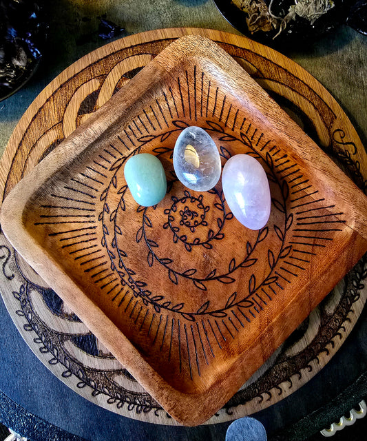 Spiral Growth Offering Tray with Stone Trio