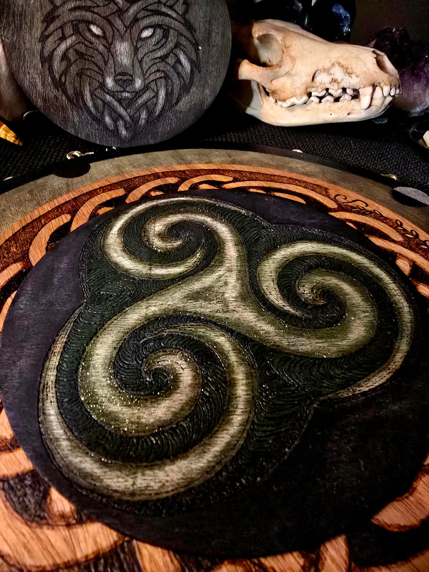 Triskelion Altar Tile: Verdant Variant